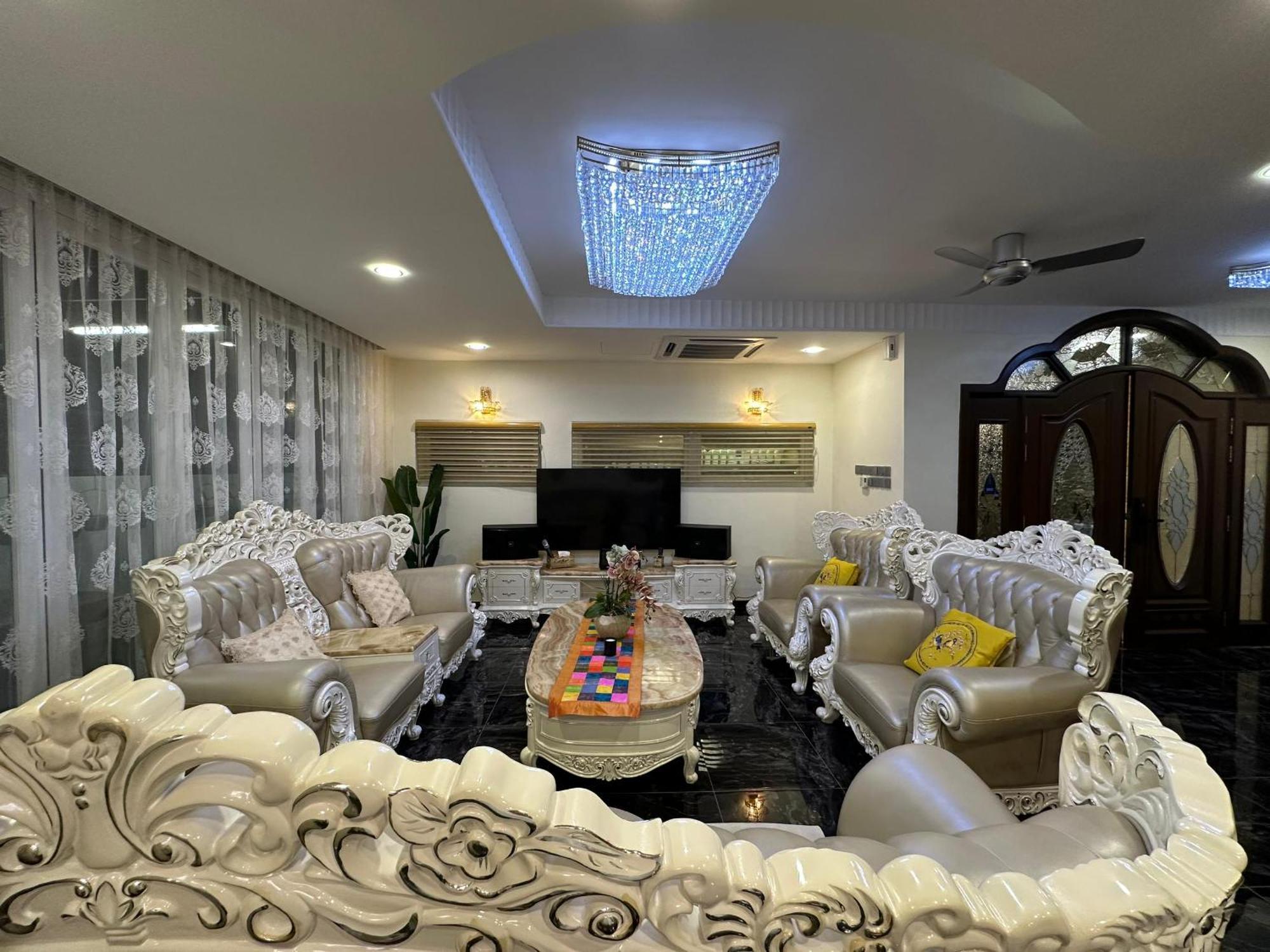 Melodies Castle Villa *