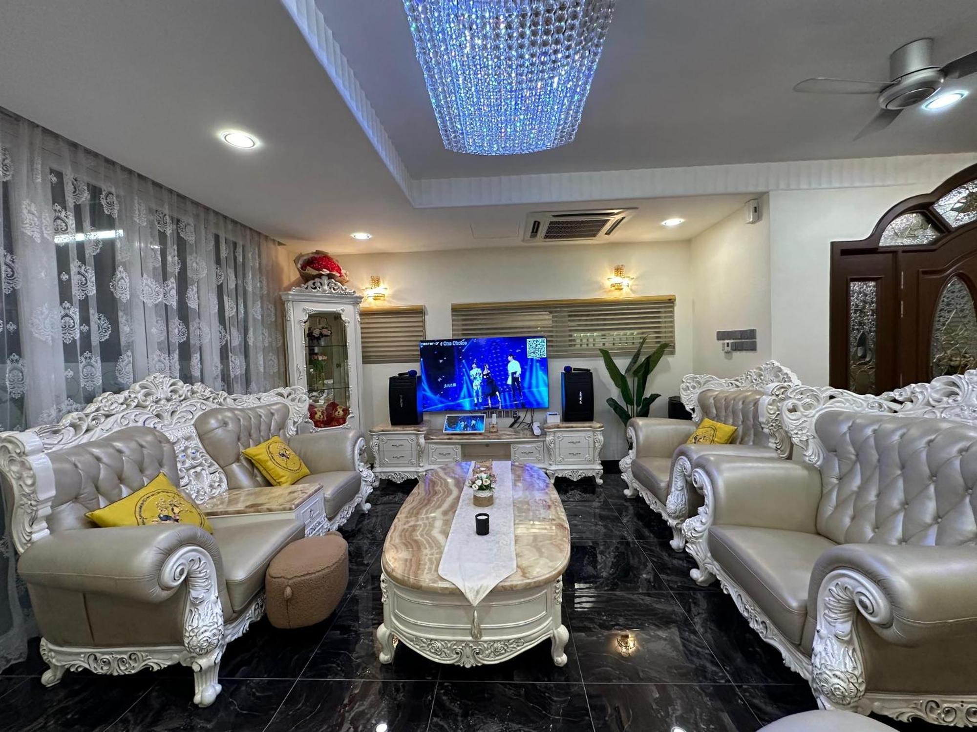 Melodies Castle Villa *