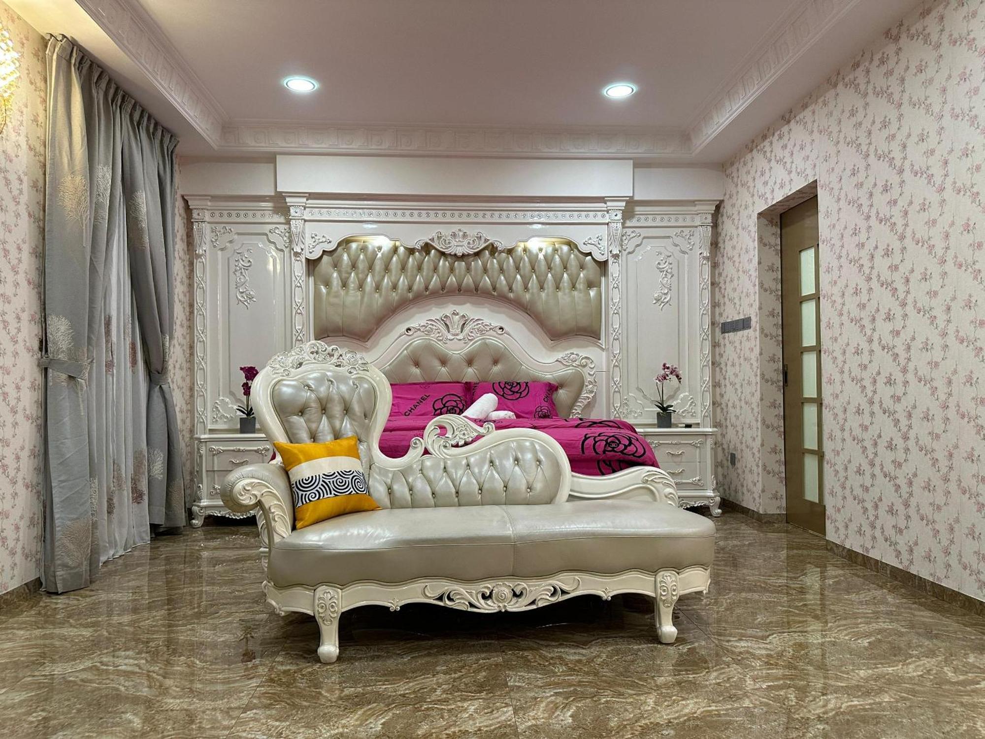 Melodies Castle Villa *